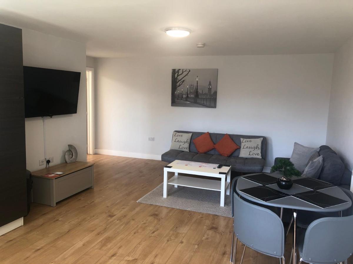 Large Ground Floor Pet Friendly 2 Bedroom Apartment With Free Parking Λάουμποροου Εξωτερικό φωτογραφία